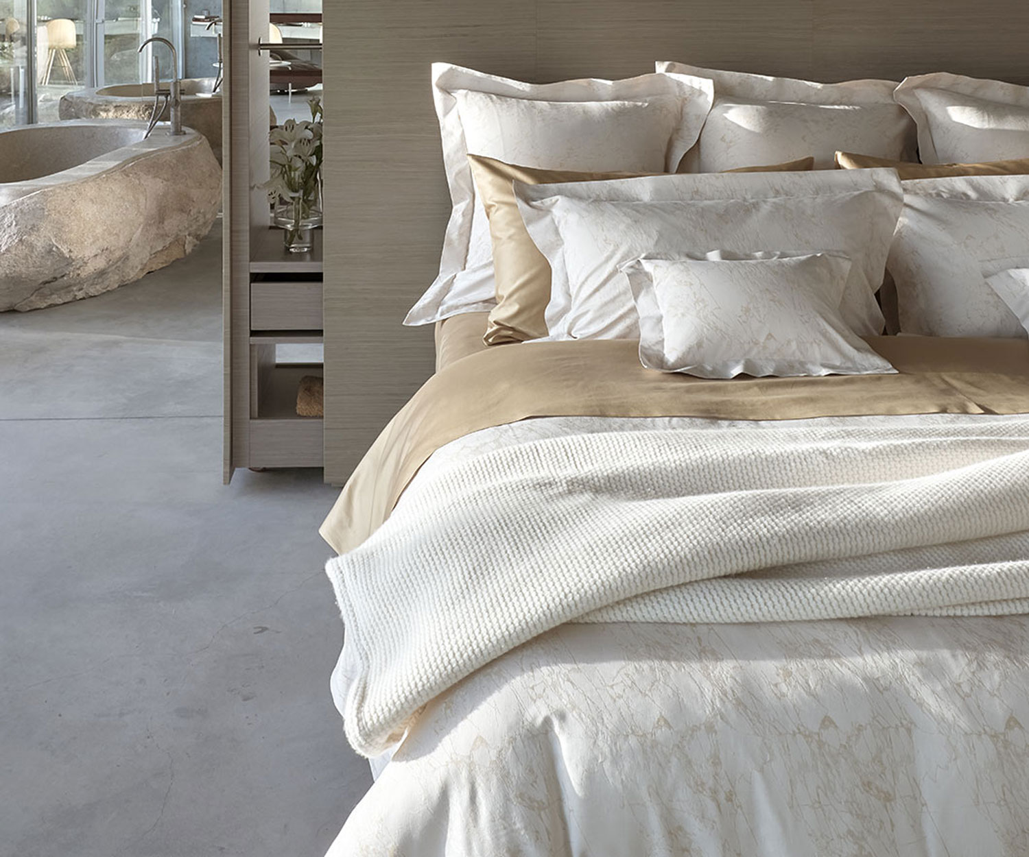 PARUS - Jacquard bed linen in 3 colors