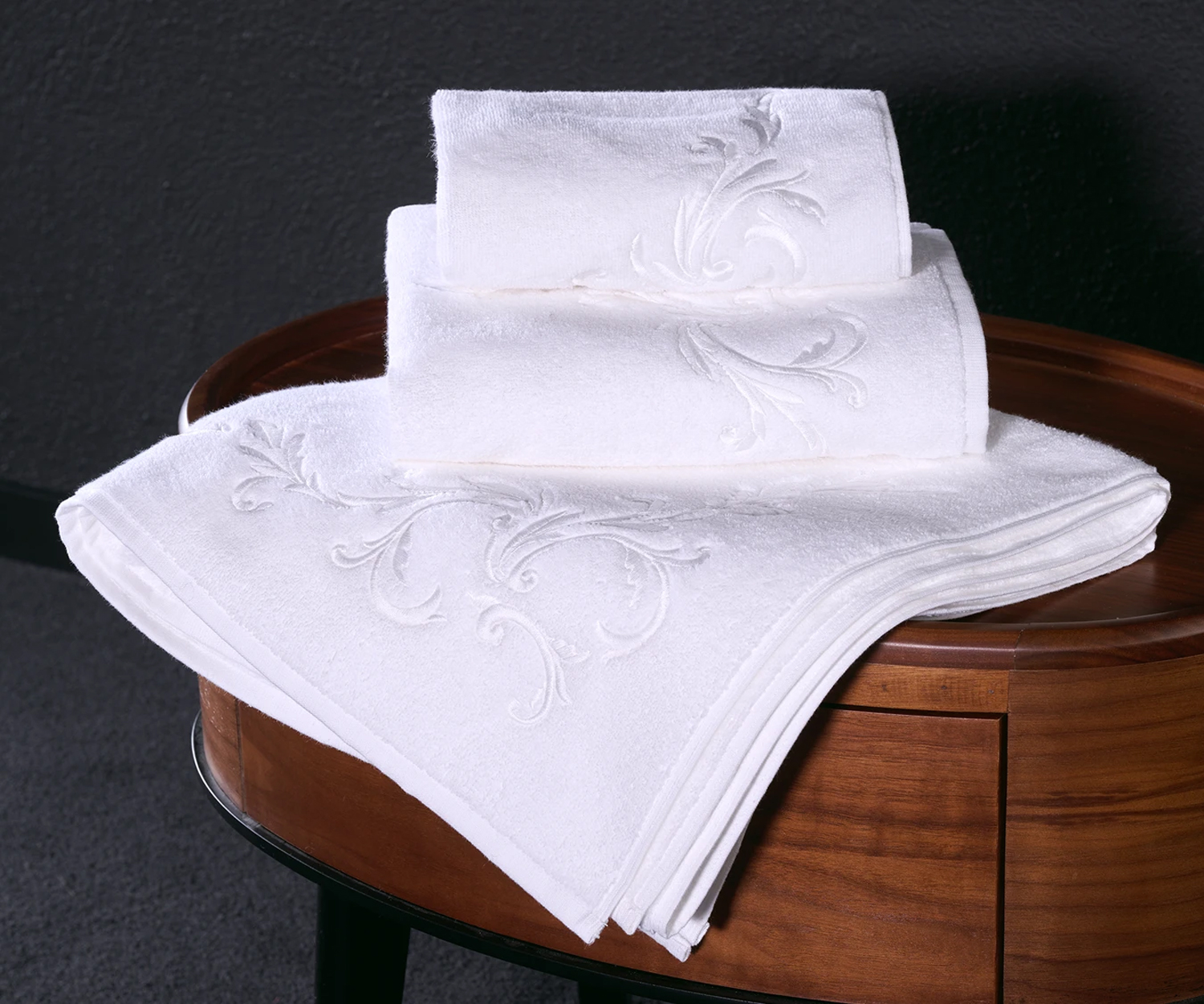 Fischbacher towels SNOW LACE