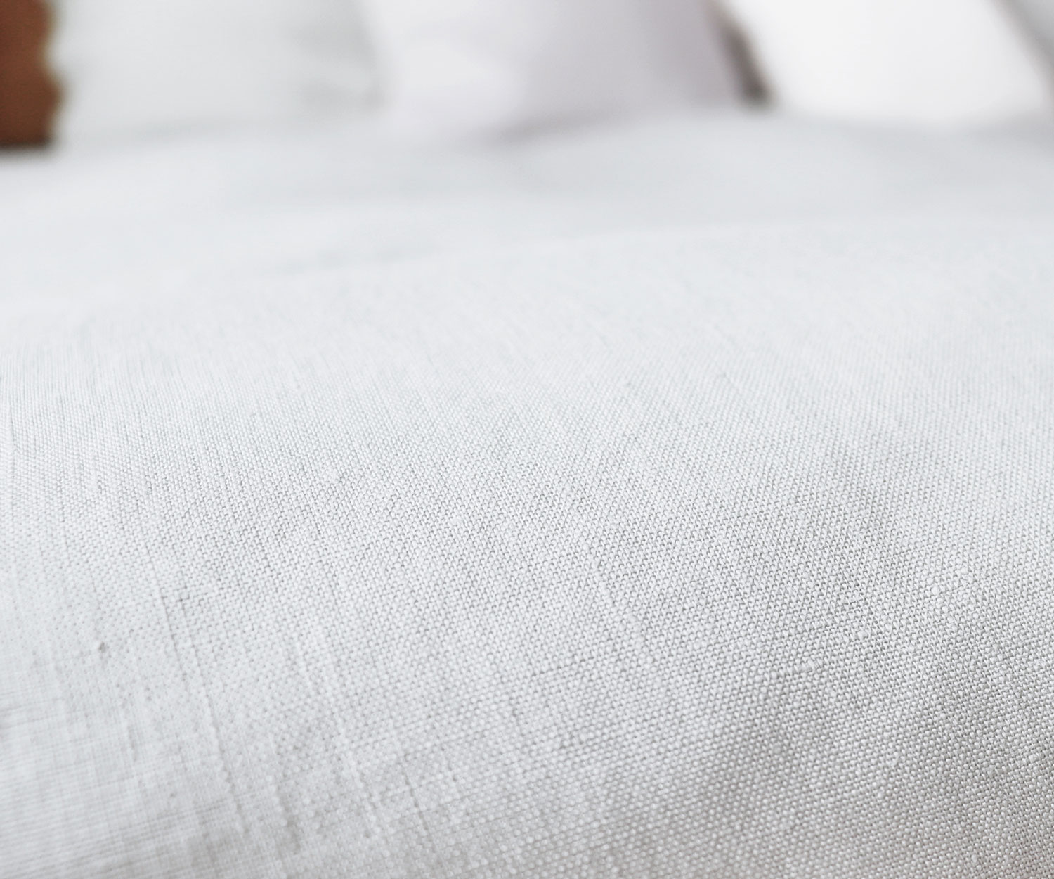 MOMM flax bed linen - white